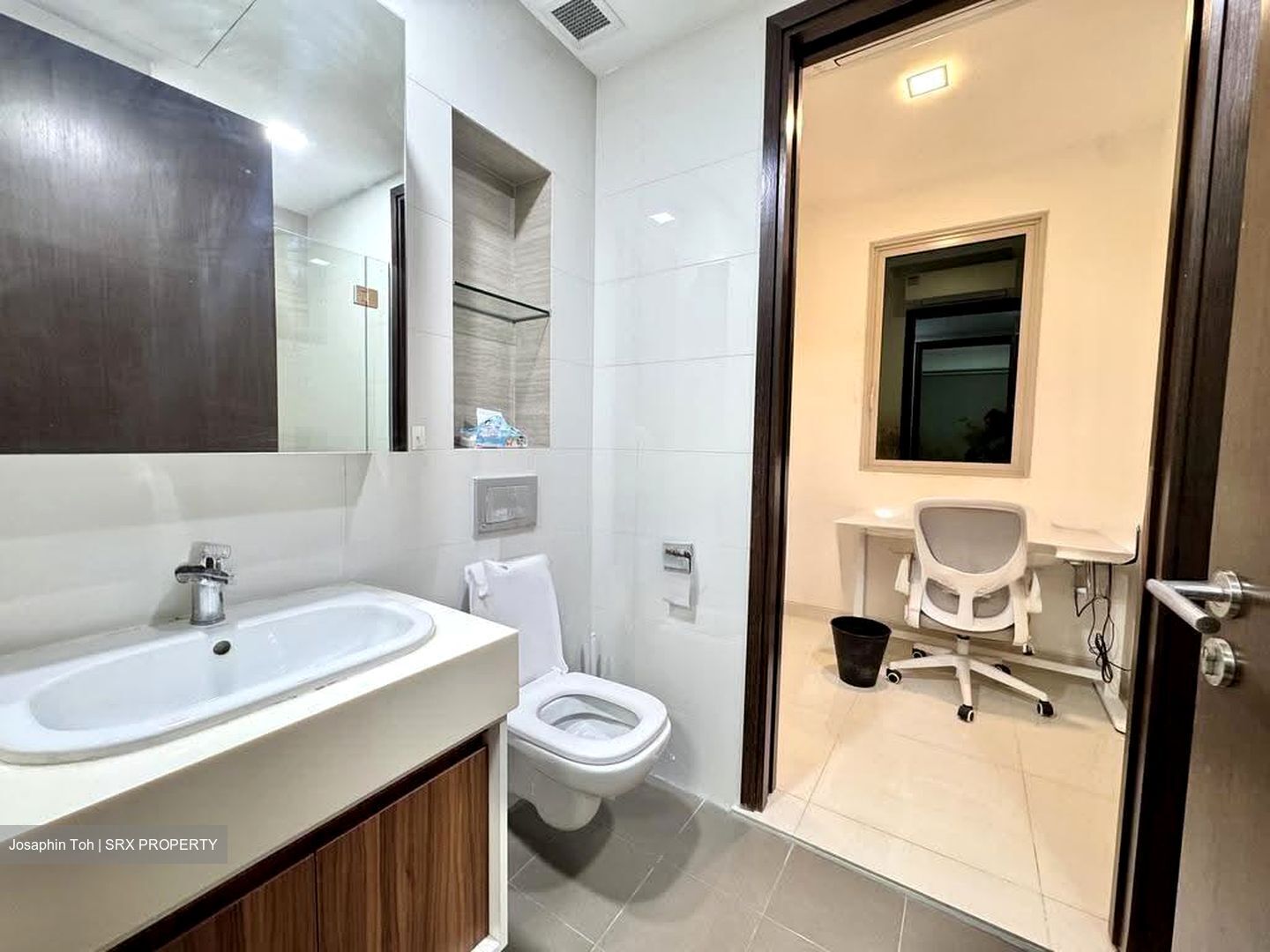 The Water Edge (D14), Apartment #633032051